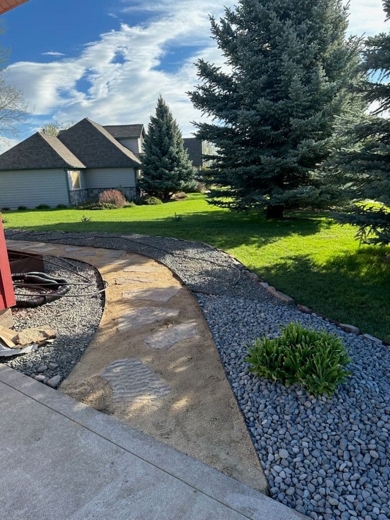 Transform Your Yard with Stunning Hardscapes