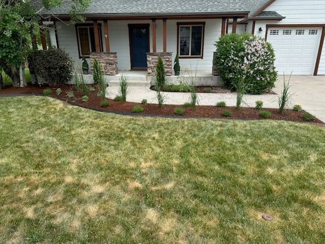 Gallery photos for Revitalized Front Yard with Modern Flair: Image #1
